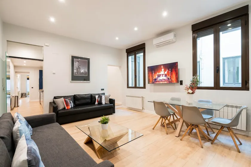 Atocha3 Superb Location 10 pax - 4Bedrooms - Image 1