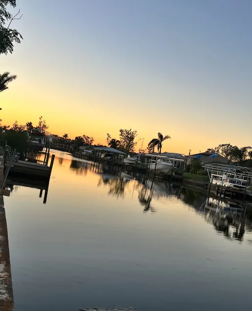 Florida waterfront life - Image 1