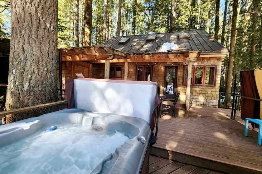 Little bear creekside cabin - Image 1