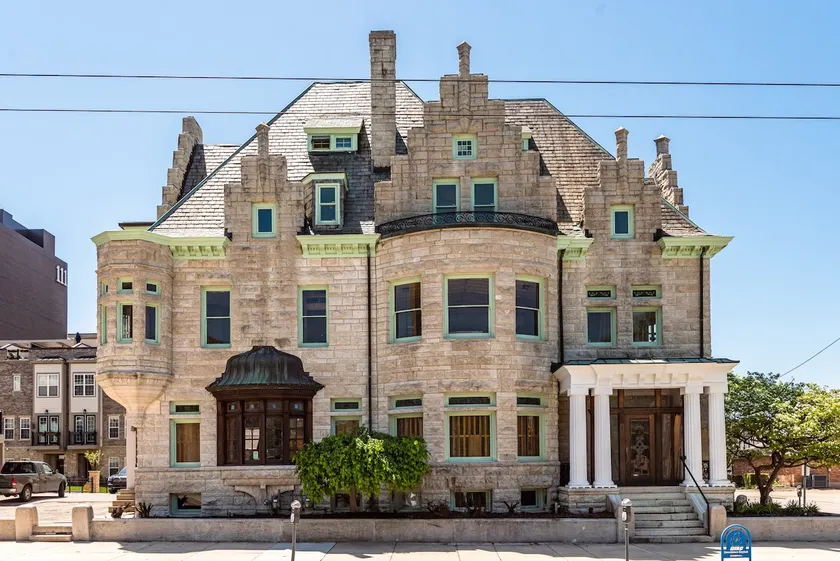 All Three Suites @ The Mansion on Monument Ave - Image 1