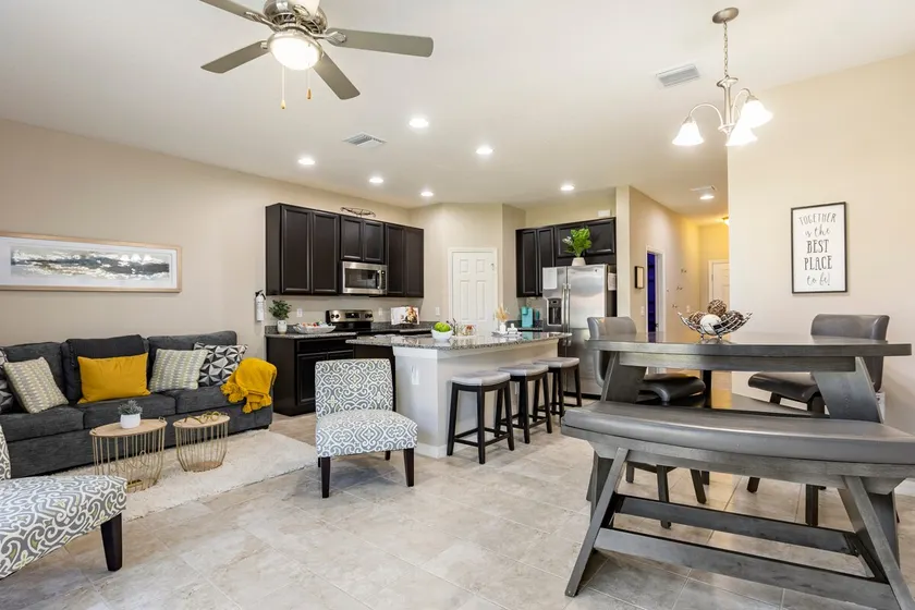 Cozy townhome near downtown Tampa/Busch Gardens - Image 1