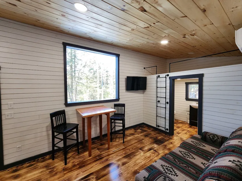 Bungalow - Image 1