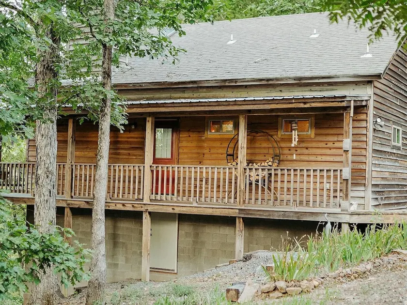 Pearl's Hideaway -Cadron Creek - Image 1