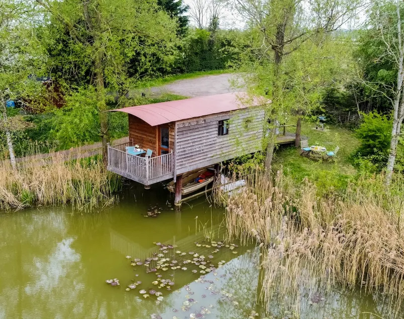 Lakeside Cabin on Stilts- 'Kingfisher' - Image 1