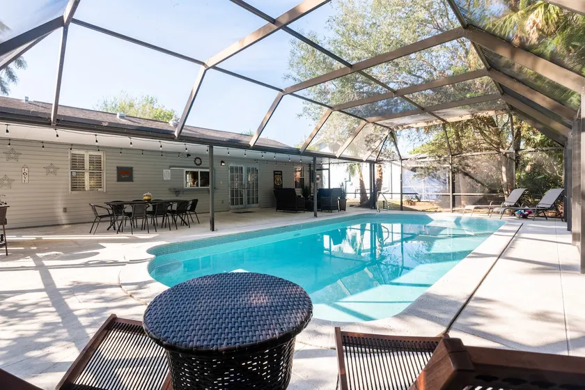 Private Pool Home near 5th Ave, Old Naples & Beach - Image 1