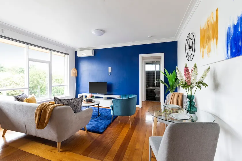 Prahran Chic & Cozy Retreat - Image 1