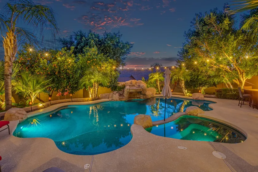4BR Mountainside Oasis - Spa & Pool Heat Available - Image 1