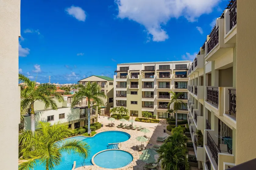 One Bedroom Condo w/ Amazing Views @ LuxuryComplex - Image 1