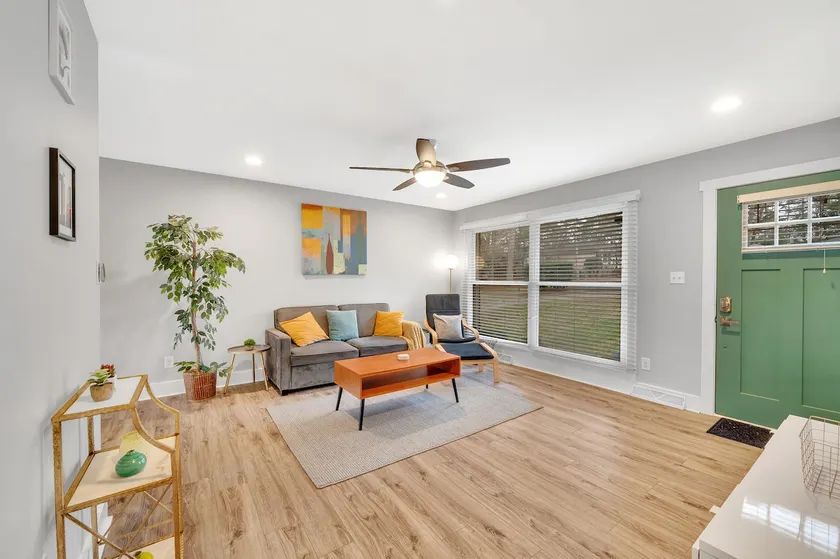 Charming & Private 2BR Retreat>King Bed > Parking - Image 1