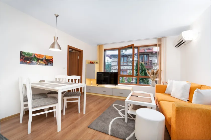Central Apartment \ Terrace - Image 1
