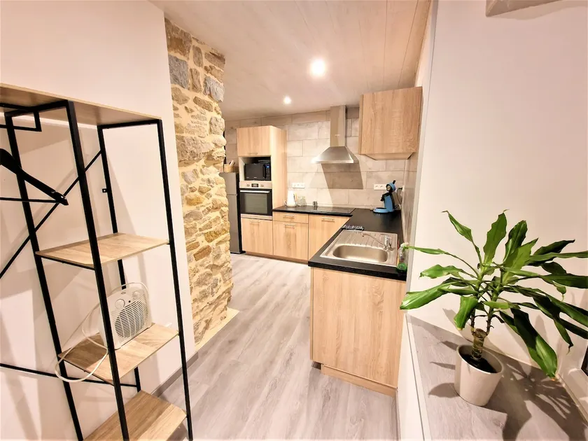 Authentic Duplex, Welcoming, Downtown - Image 1