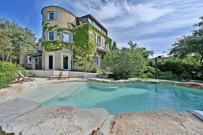 VILLA with swimming pool 5 min from Avignon - Image 1