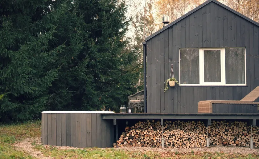 Hand made Off Grid forest Cabin Luna - Image 1