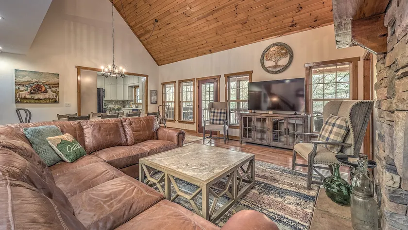 Flat Creek Falls House - Secluded & Peaceful - Image 1