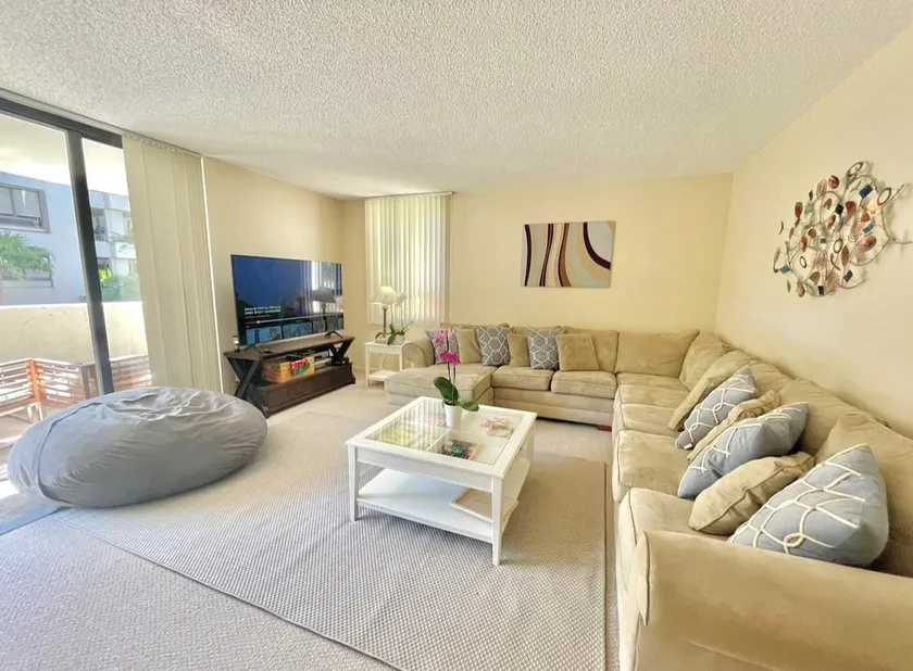Key Biscayne Beach Apartment - Image 1