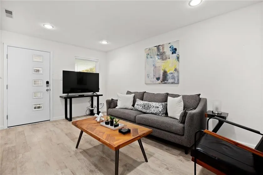 Clarksville Loft - Image 1