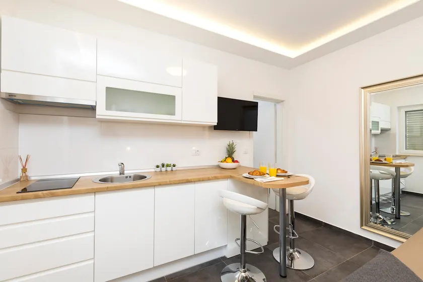Couples paradise! Vila Laura 8 - Image 1