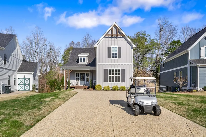 Lake/Marina Access, Firepit, Golf Cart Included - Image 1