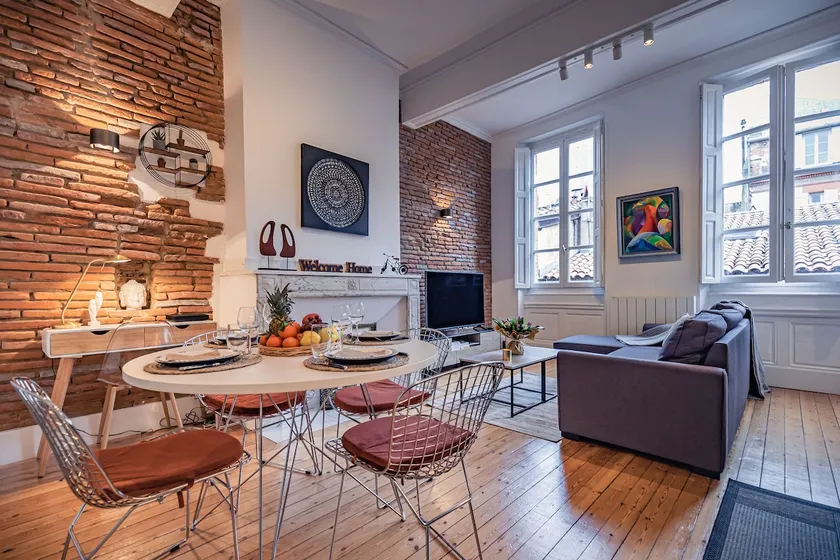Cozy 45 m² apartment in a quiet area near the Capitol - Image 1