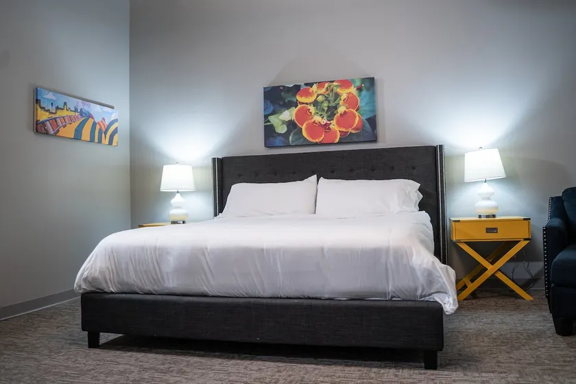 Studio in Downtown Davenport - Image 1