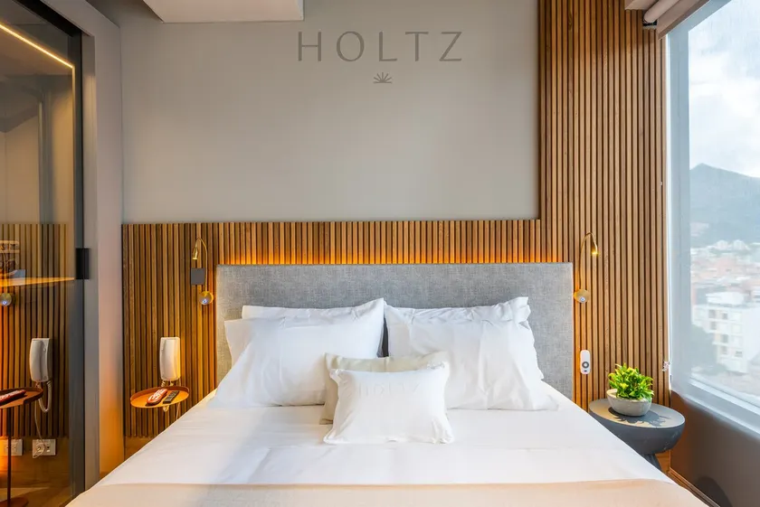 Holtz Luxury Flat, Spectacular View over the Hills - Image 1