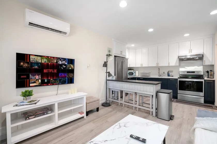 N 2 Units 2 Bedrooms with Pool - Image 1