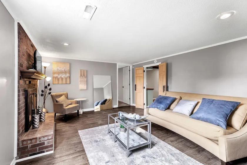Cozy South KC Apartment - Image 1