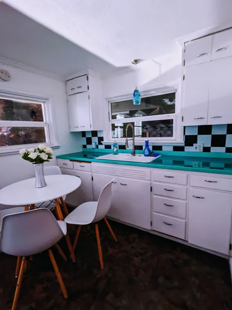 Cute, cozy, private and perfect place you'll love! - Image 1