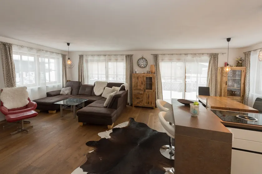 GoodLife Chalet - Image 1