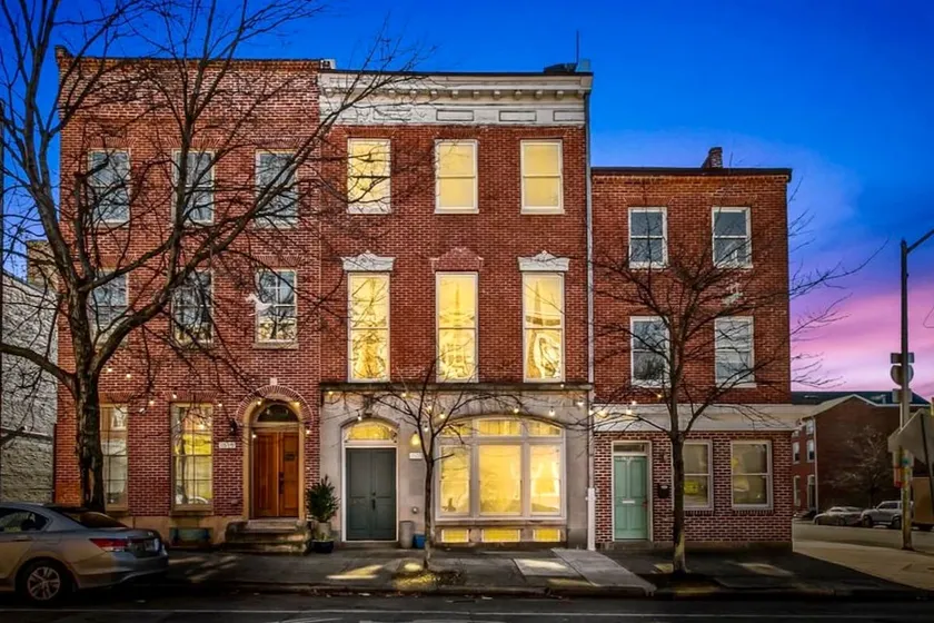 Stunning 1BR Apt. in Historic Row Home w/ Parking - Image 1