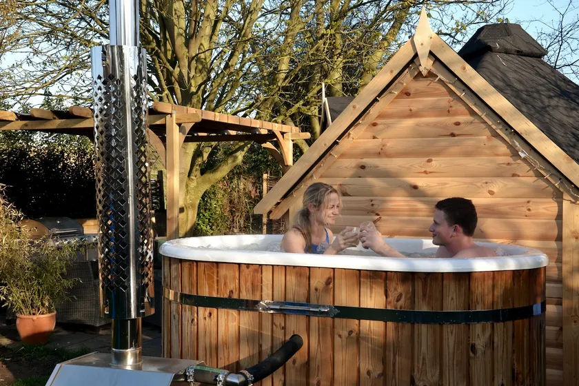 Wild Thyme Log Cabin with Private Hot Tub - Image 1