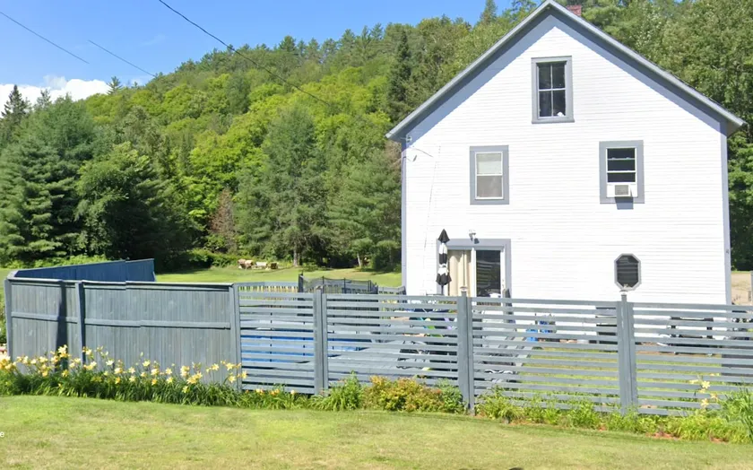 Beautiful 3 BR, 2 Bath, Sleeps 8, w/wading pool - Image 1