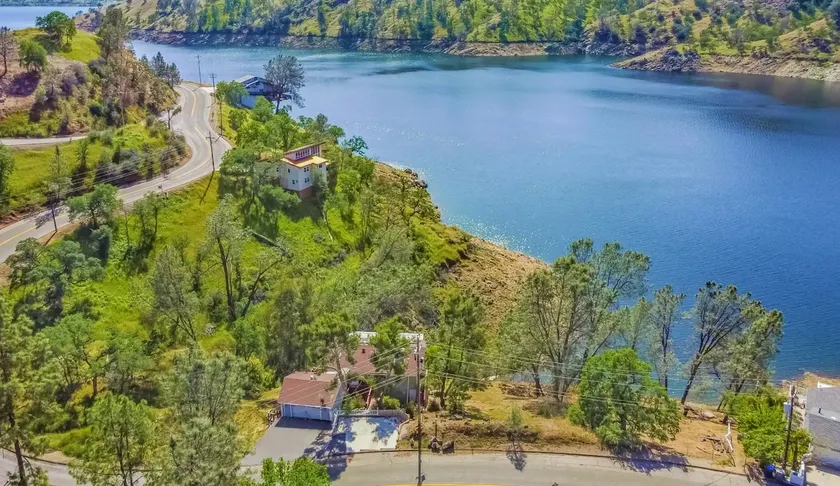 Lakefront Home on Millerton Lake W Solar-Generator - Image 1