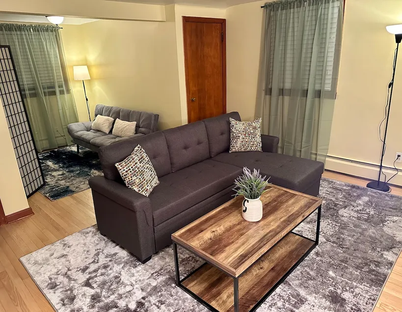 Cozy 1 bedroom 20 min to NYC Free Parking - Image 1