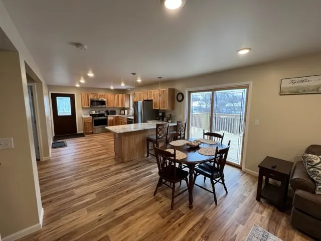Beauty at Short-4 Bed 3 Bath Near Lake Superior - Image 1