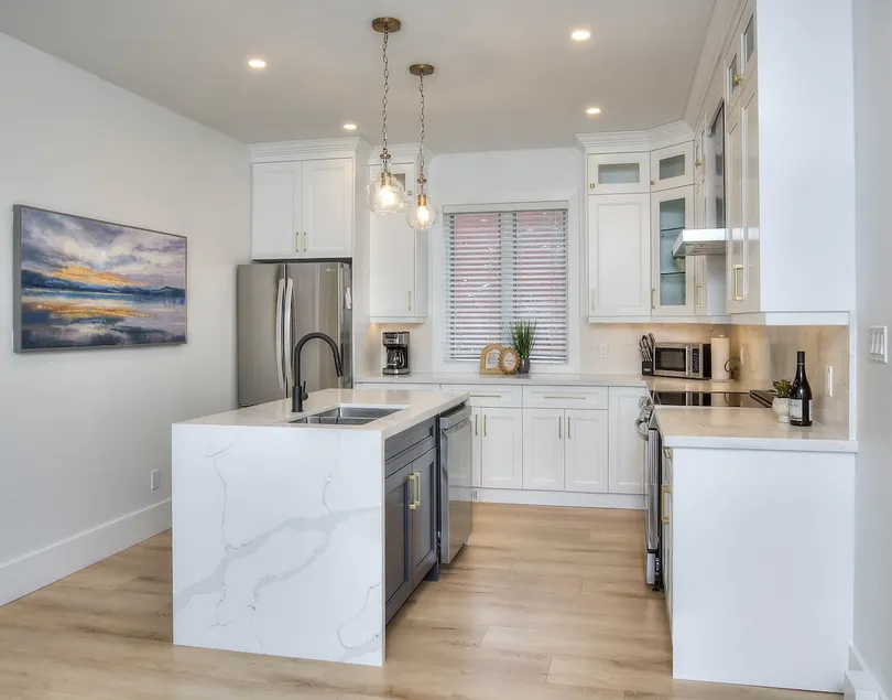 Insta-Worthy 4BR Downtown Getaway - Image 1