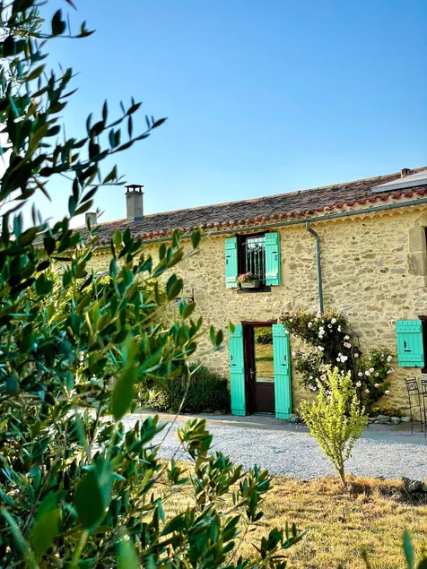 Domaine la Bordeneuve Bed and Breakfast - Image 1