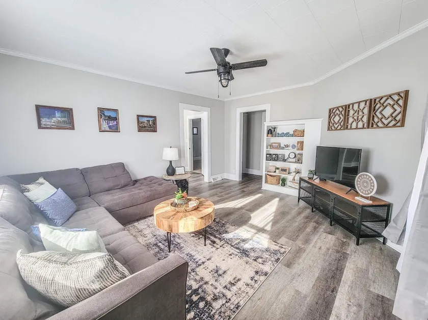 2BR w/King Beds, Pet OK, near DT - Image 1