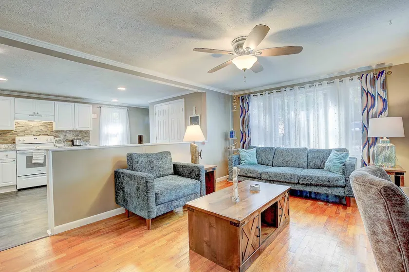 Sweet Bamboo Beach Cottage - Image 1