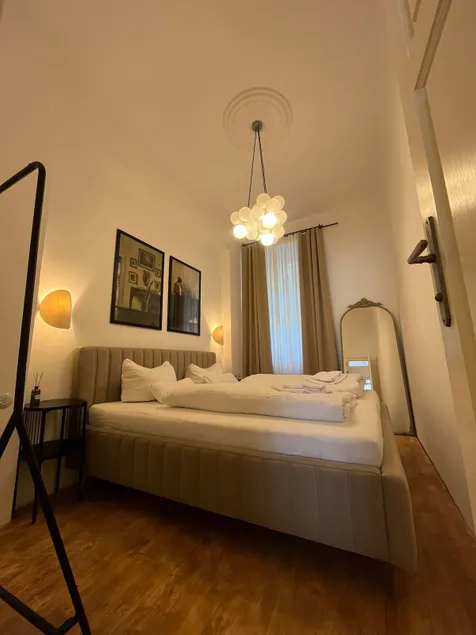 Apartment Aida – steps from the Market Colonnade - Image 1