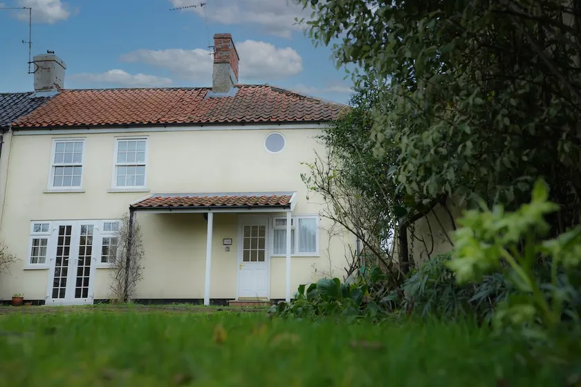 Holly Tree Cottage - Image 1