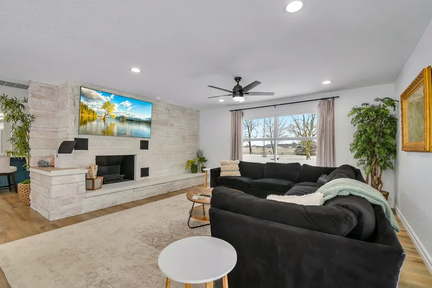 Tippecanoe Lake-Family Friendly-4Bedroom - Image 1