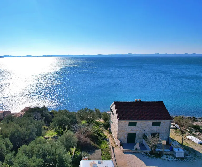 Old fisherman's house - Image 1
