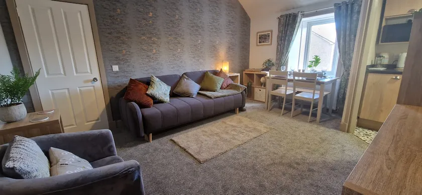 Mains Street Retreat - Image 1