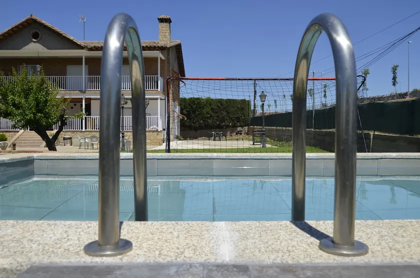 Pool in Toledo capital-Sueña Toledo 1 - Image 1