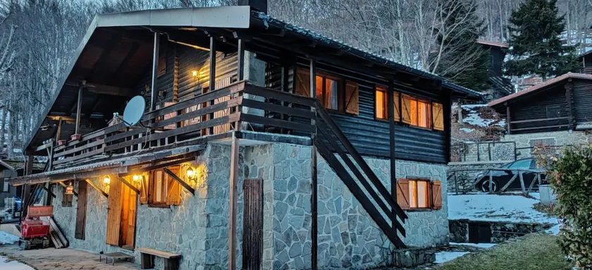 Chalet Margherita Villaggio Degli Aracci in Zeri - Image 1