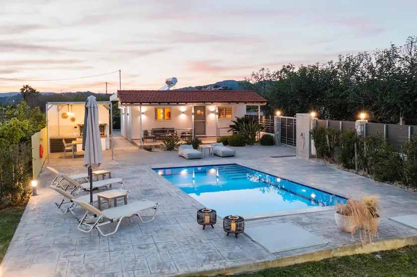 Reni Garden House - Image 1