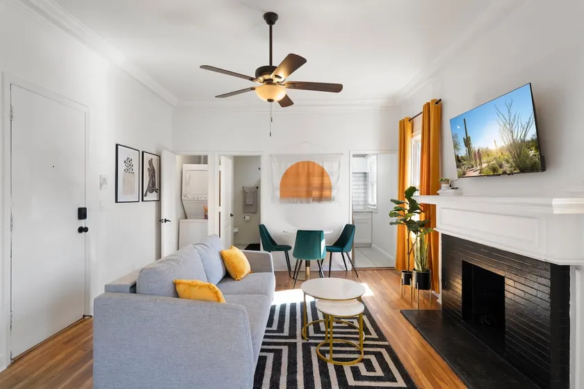 Modern Apartment in the Heart of Phoenix (3) - Image 1