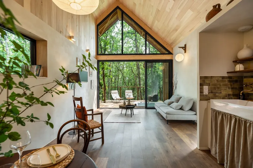 3-star cottage with private spa and sauna in a natural setting - Image 1