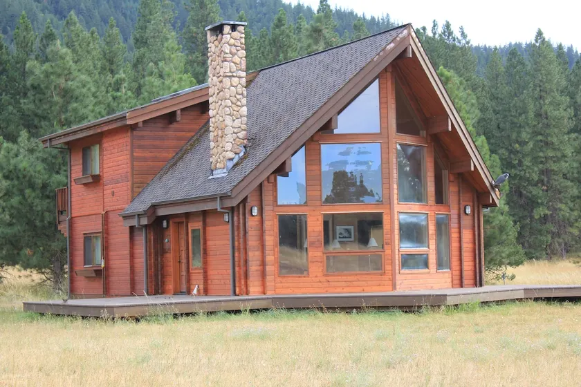 Mountain View Cabin Adjacent to Wildlife Refuge - Image 1